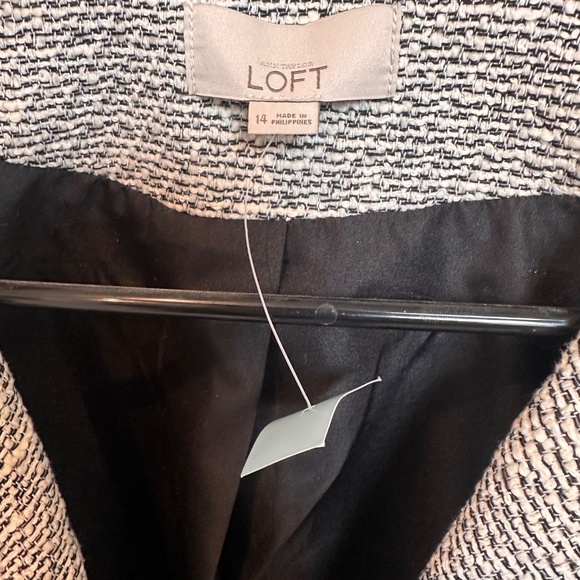 LOFT Blazer - Picture 3 of 3